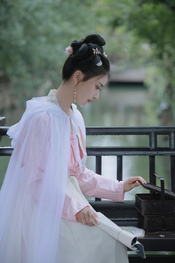 唯美古装汉服小姐姐个人艺术写真图片