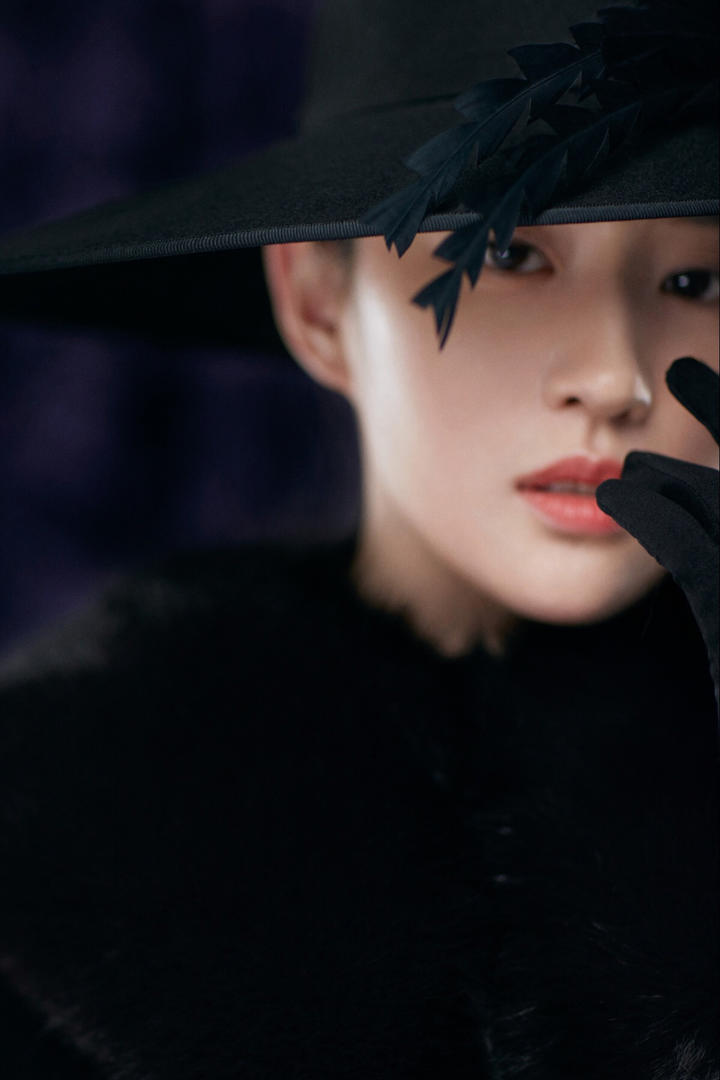 戴着礼帽的高清美女明星刘亦菲最新图片