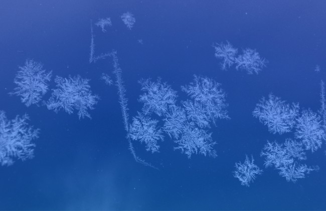 雪花蓝色背景图片