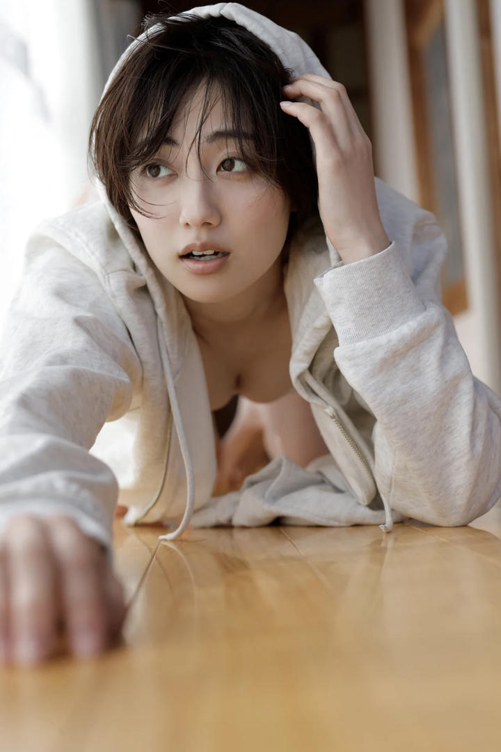 加勒比午夜剧场日本av美女真实自拍资源