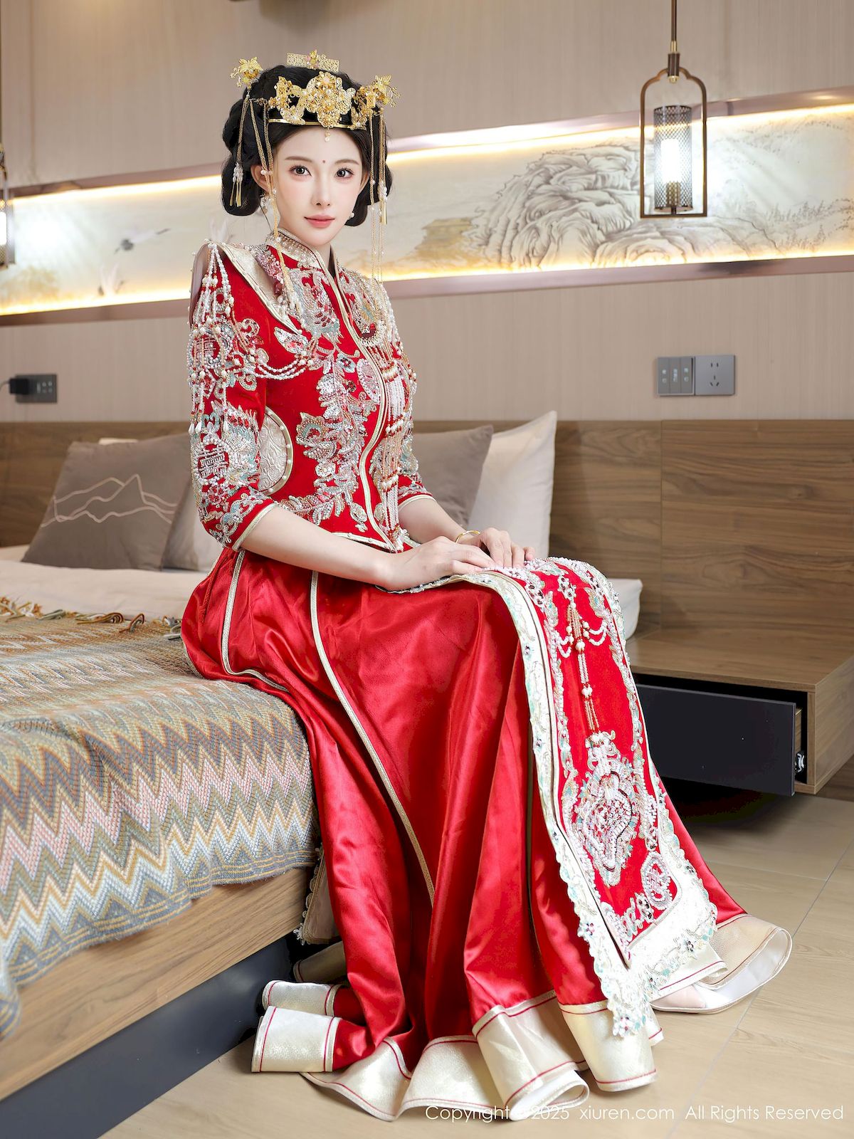 秀人网新人梨霜儿红色秀禾服饰肉色丝袜性感写真