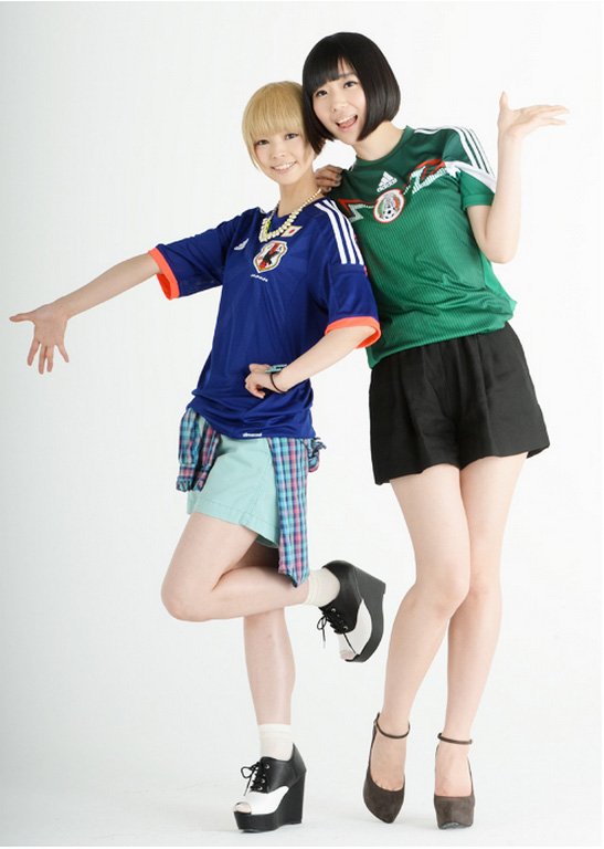 日本少女组合助阵世界杯 清纯卖萌搞怪足球（2）