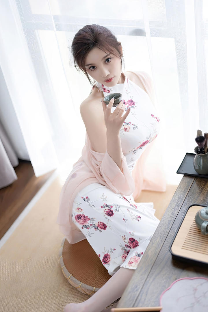 穿旗袍杨晨晨国模私拍写真图片集