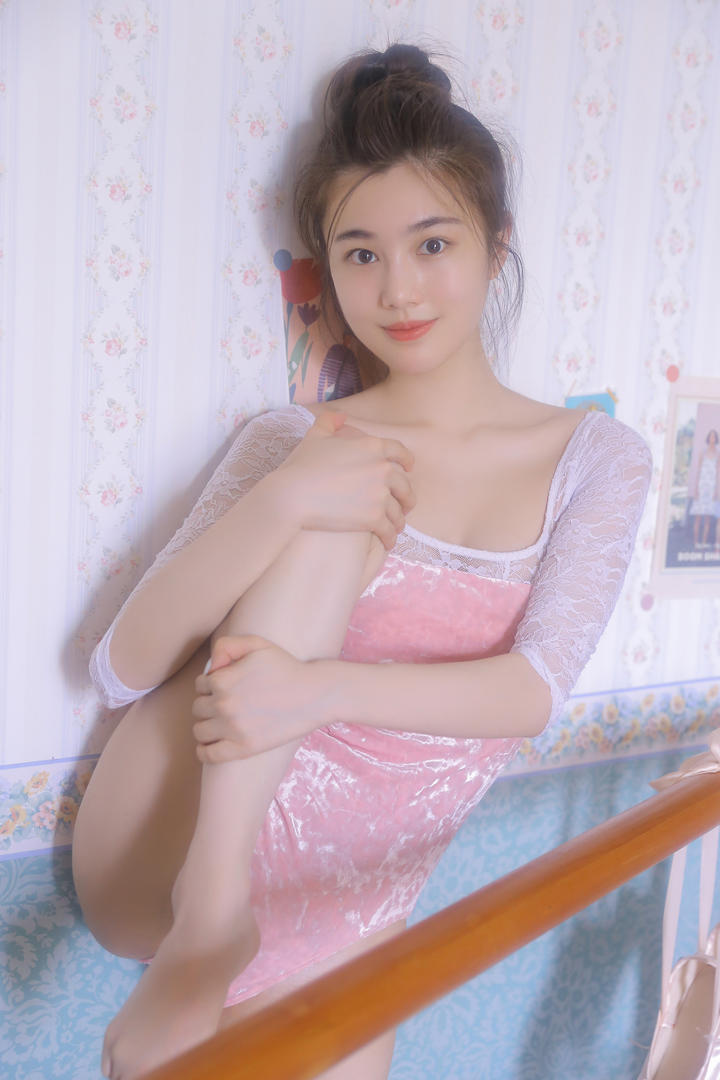 优优极品粉嫩美女舞蹈女大学生艺术照写真集