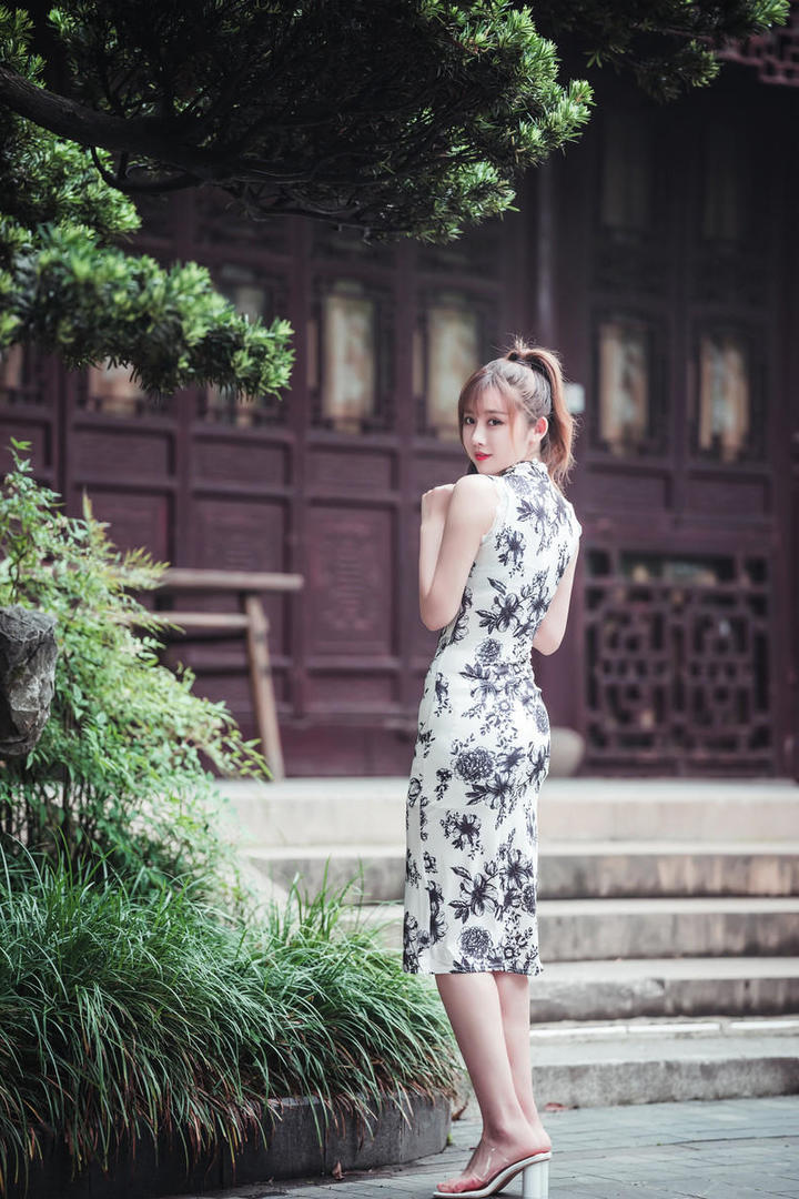 唯美清纯旗袍美女写真图片