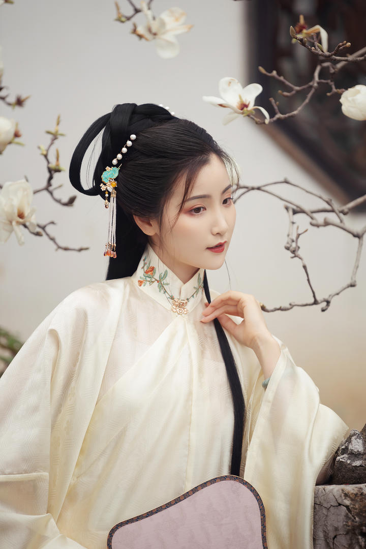 中国古典美女金儿艺术写真图片