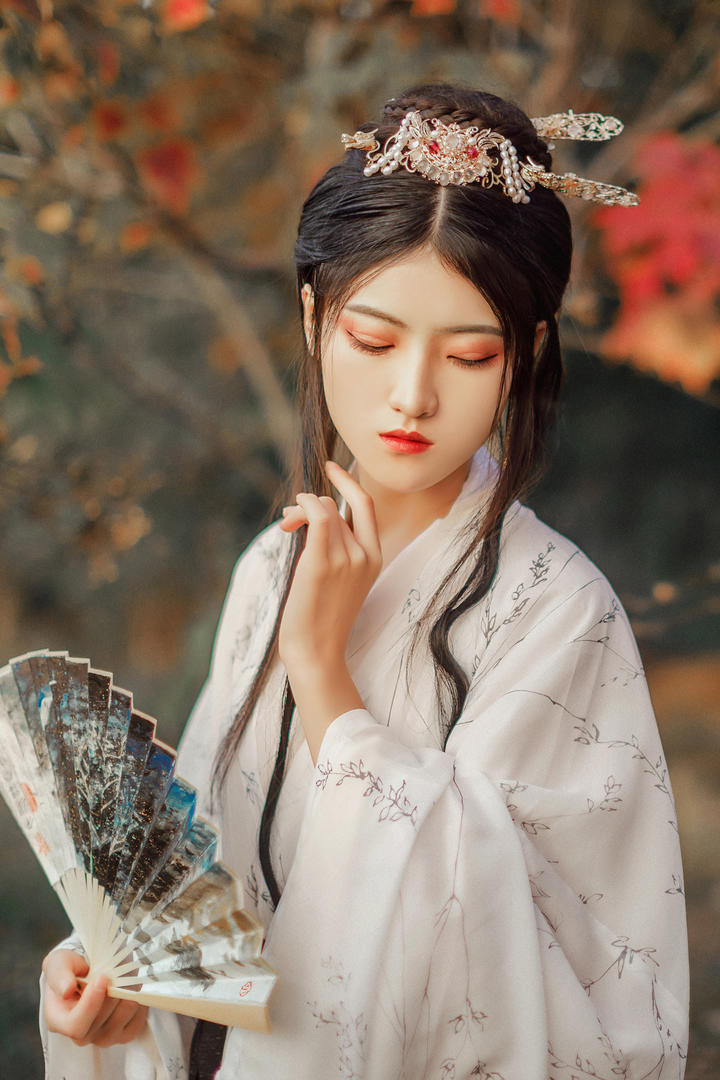 绝美颜值国潮古装美女模特艺术摄影图片