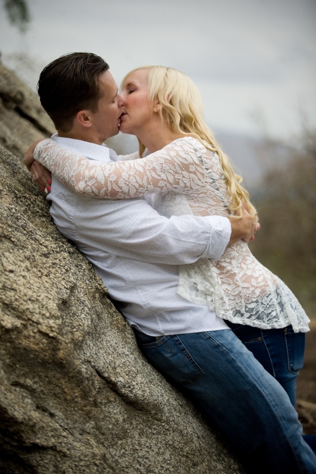 情侣性感接吻图片