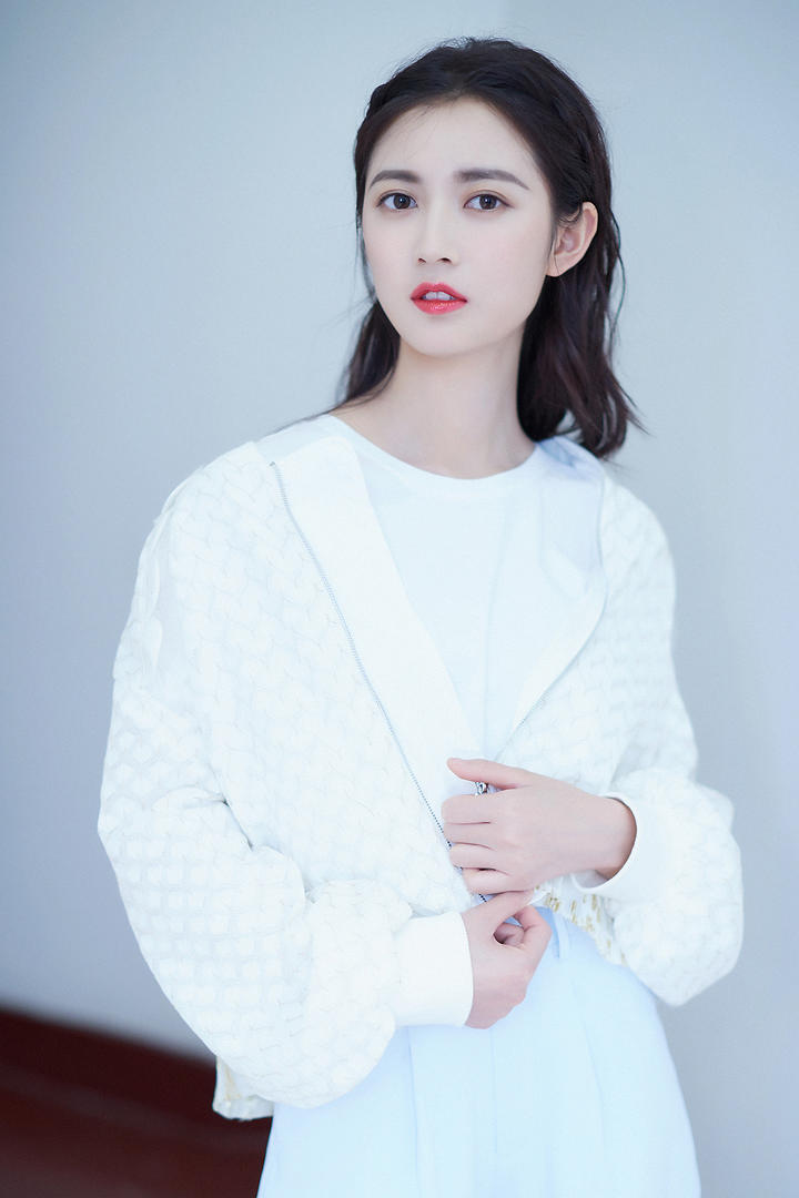 高清海量精选美女明星壁纸陈钰琪图片