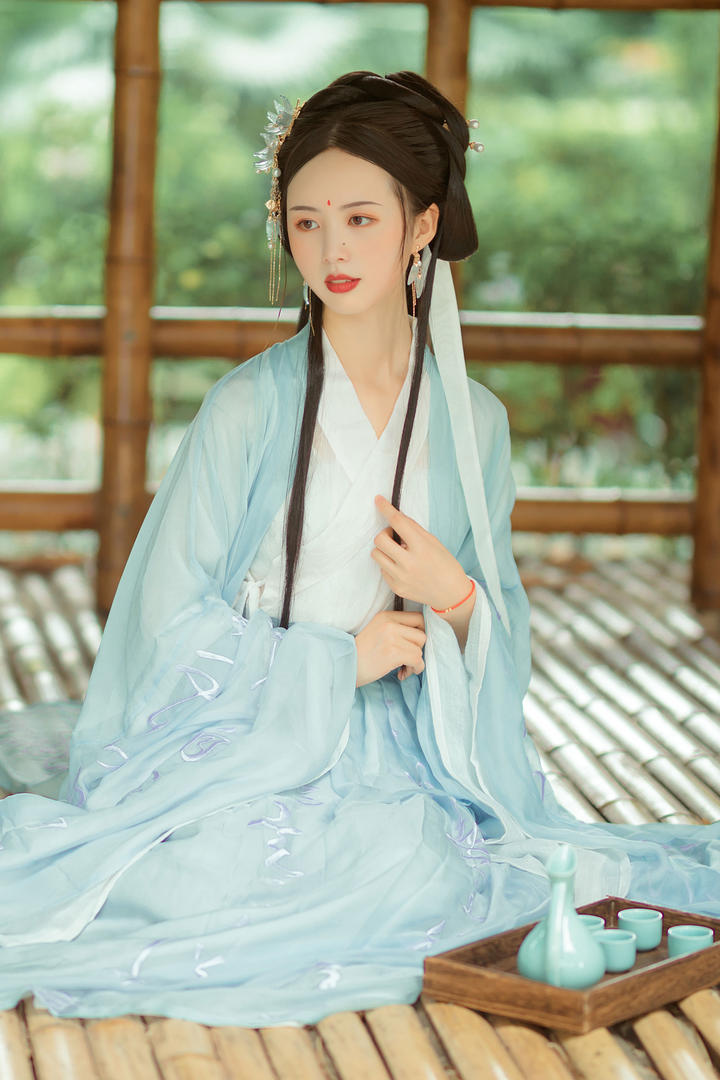 好看头像女生仙气美女饮酒古风图片