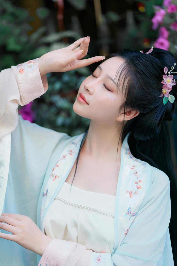 中国清纯古装汉服美女壁纸摄影写真大全