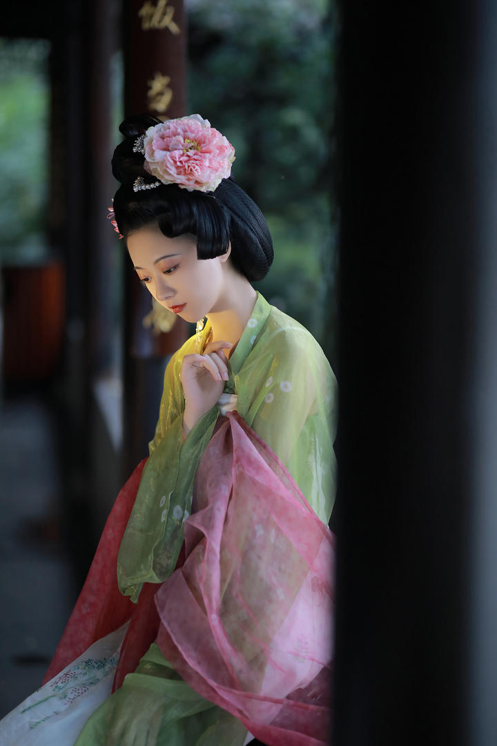 唯美高清中国风古装美女壁纸专区