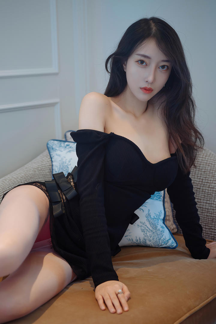 1919gogo韩国极品美女主播高清自拍套图下载