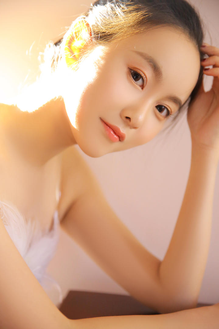 大眼睛清纯可爱美女高清壁纸图片大全