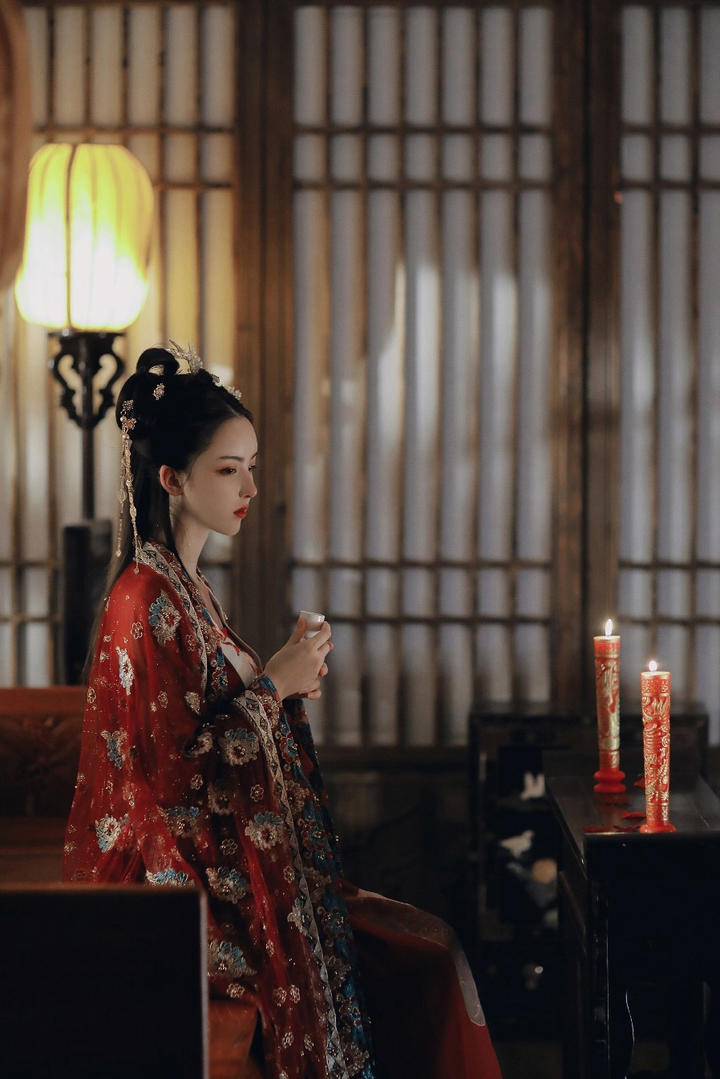 高清古装美女新娘艺术写真图片