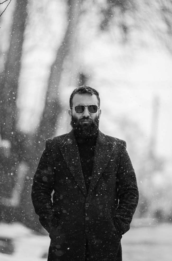 下雪天帅哥图片写真