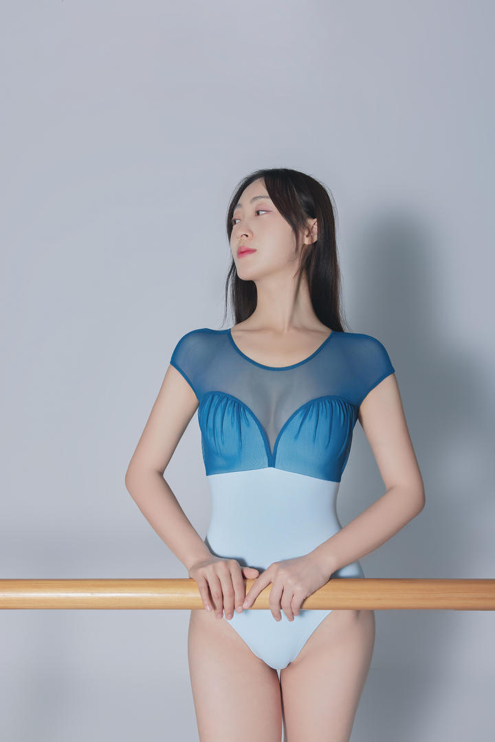 4K高清国内瑜伽美女博主美茹个人艺术照欣赏