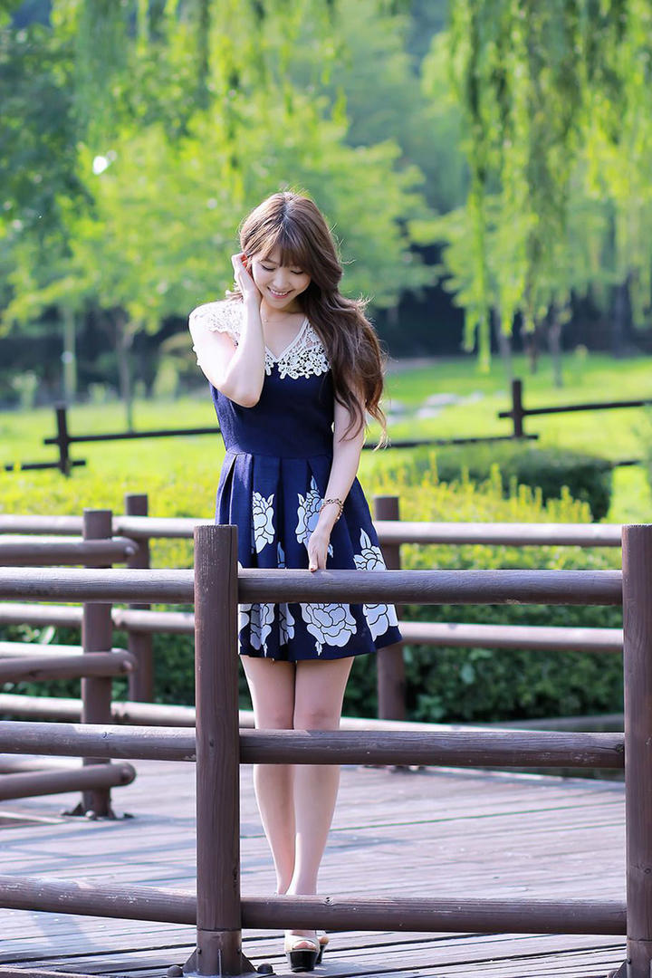 高清韩国美女明星李恩慧图片