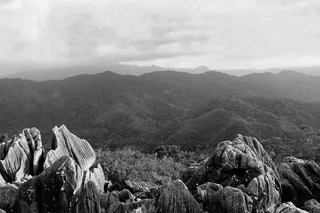连绵起伏群山图片