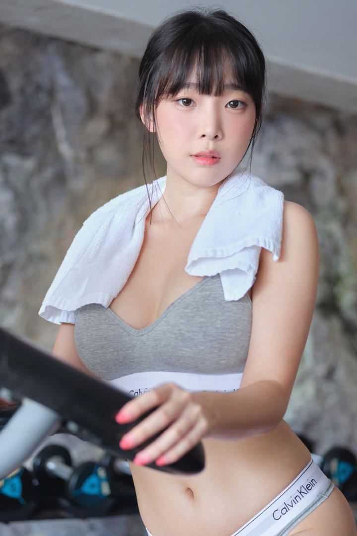 韩国运动健身美女萌妹高清美女套图