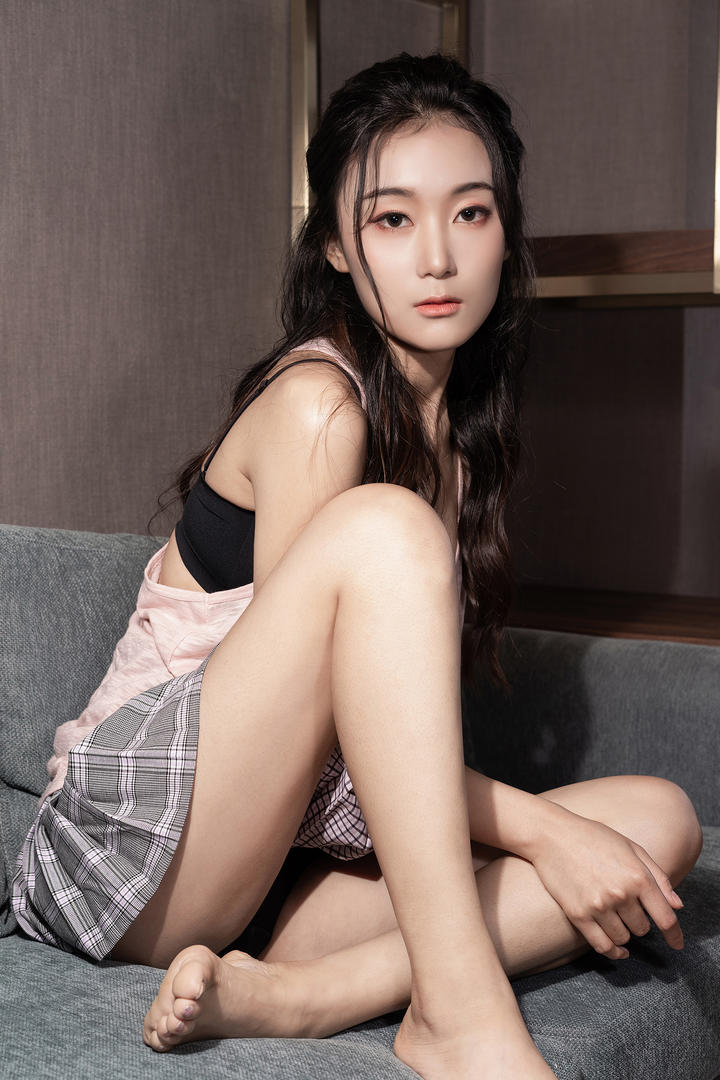 国产清纯校园女生私拍写真集下载