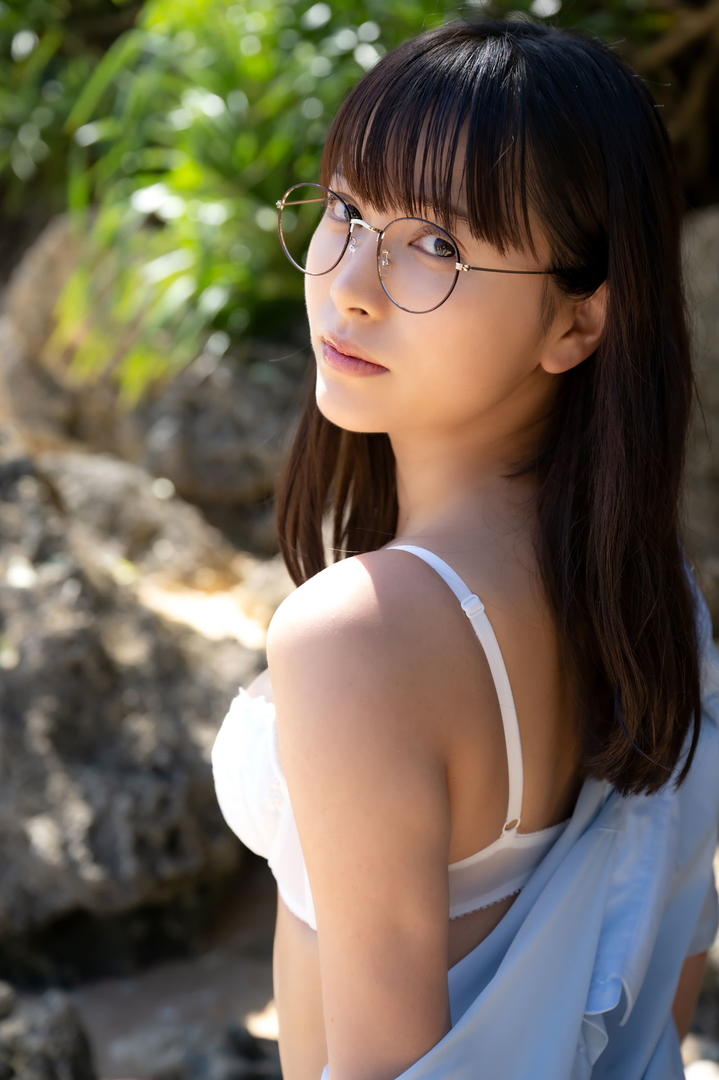 一本道日本纯欲眼镜妹内衣诱惑写真图片