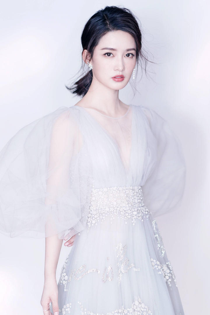 极品韩国美女林允儿艺术写真图片