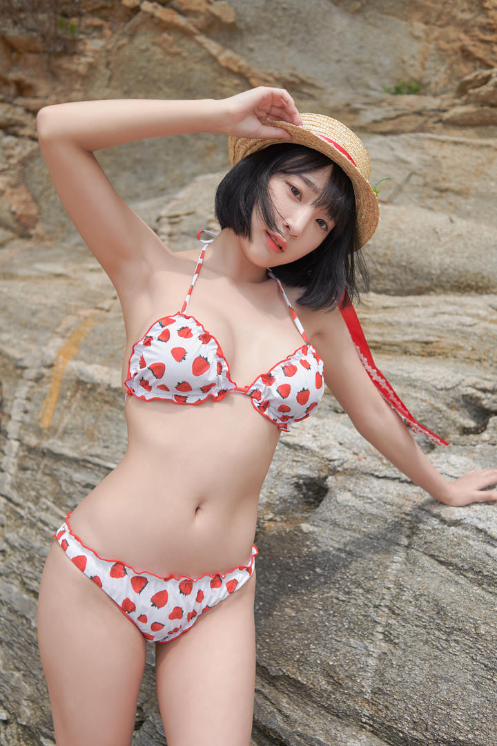 韩国美女可爱泳装美女99国产精品99久久久久久图片