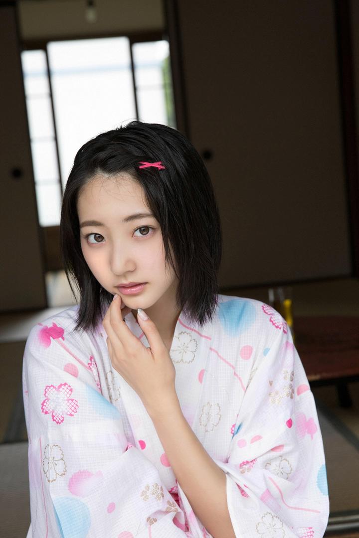 穿和服的日本美丽少女高清图片