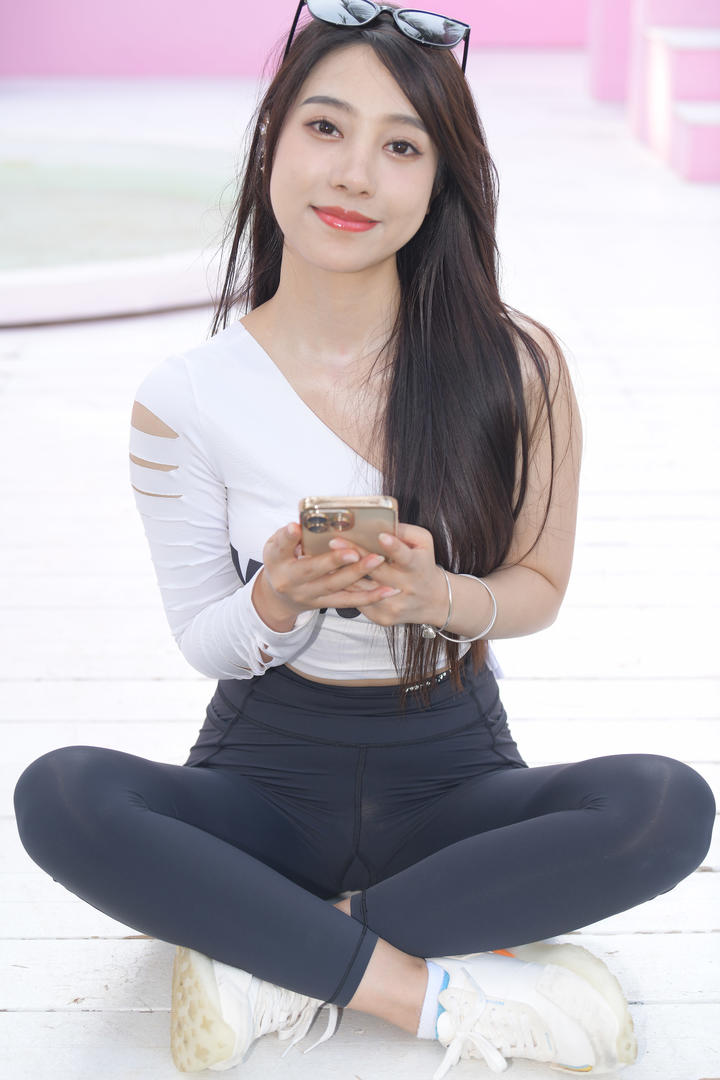 国内紧身裤美女模特写真壁纸图片