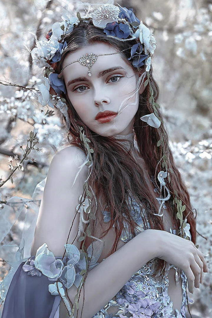 漂亮的国外话剧艺术美女人像摄影图片