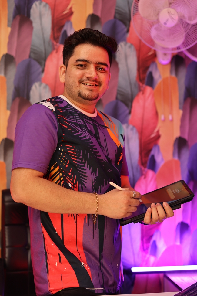 职场设计师帅哥图片