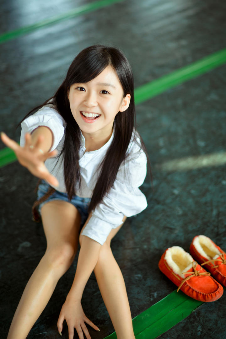 清纯中国女明星宋伊人图片