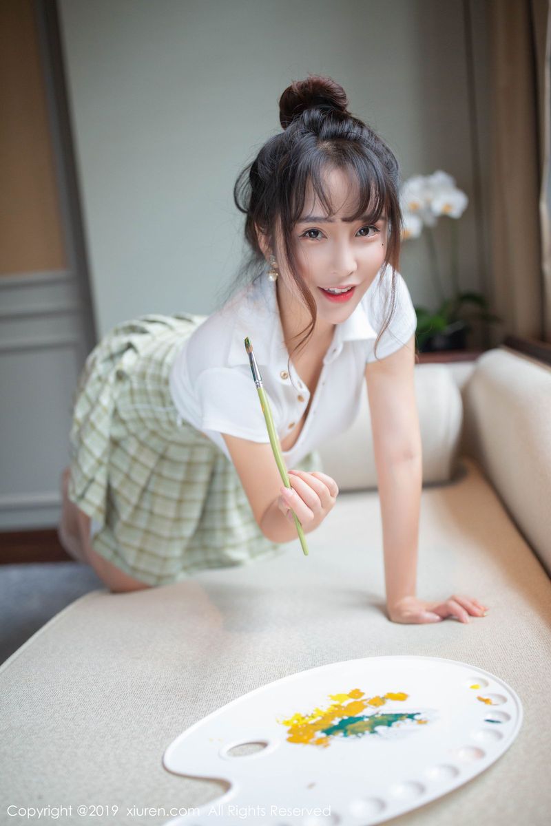 秀人网新人嫩模陶喜乐lele性感学生装曼妙身姿诱人首套写真