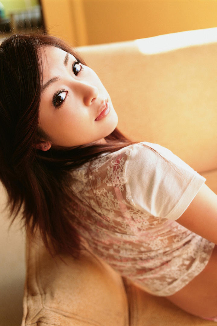 日本大眼睛美女高清写真图片