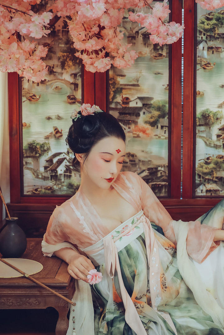 唯美古典唐代侍女女生图片