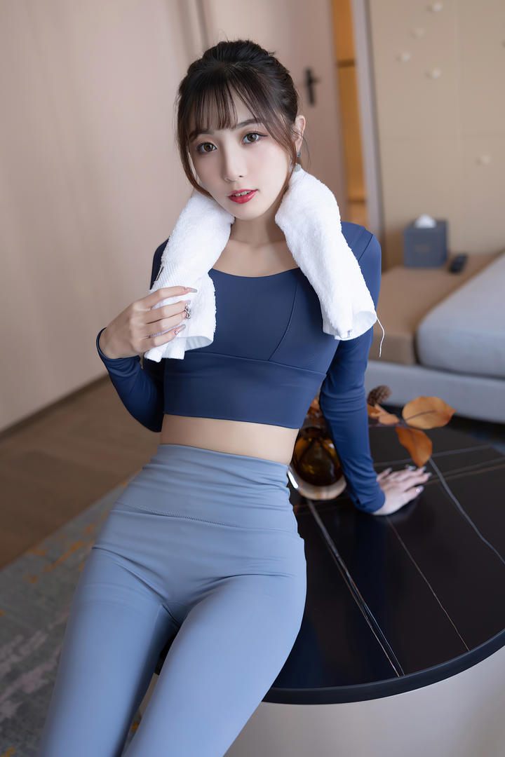 语画界国模私拍紧身裤瑜伽健身图片