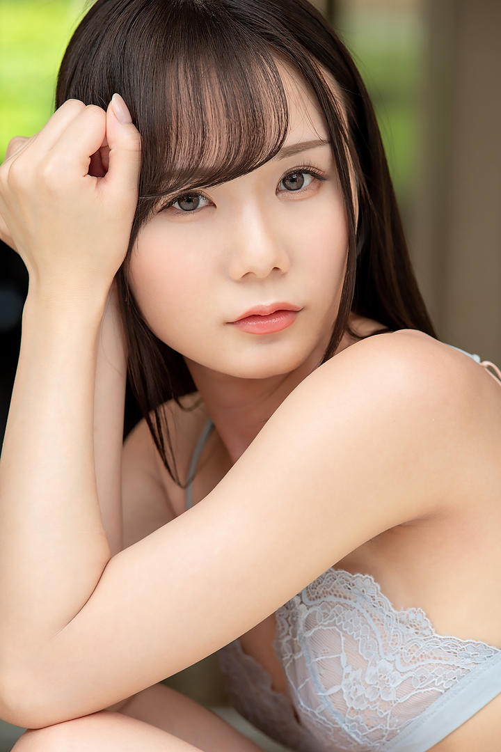 极品日韩AV无码尤物清纯女生艺术写真集