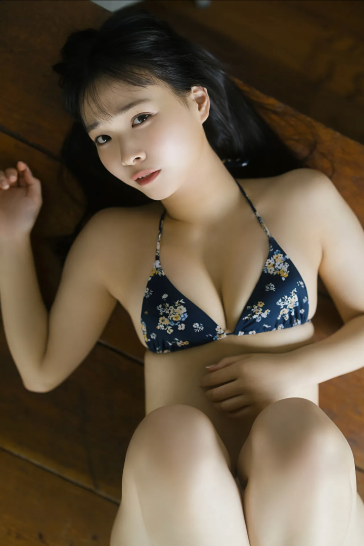 清纯空姐内衣写真