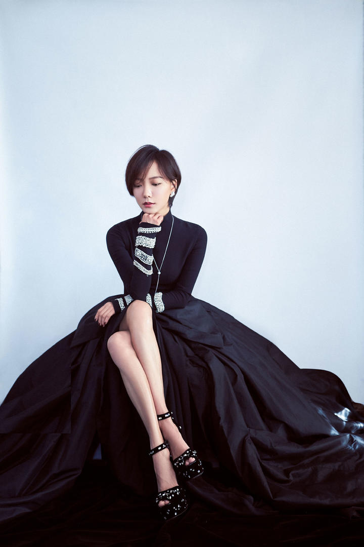 国内美女明星王珞丹个人写真图片