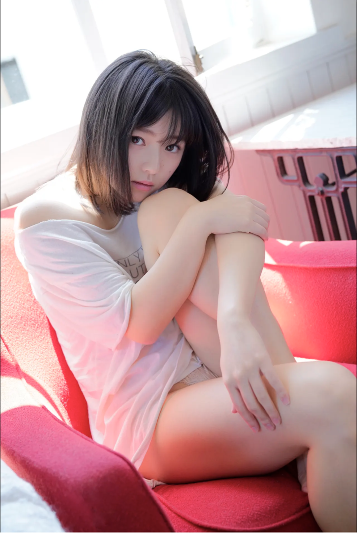可甜可盐日系萌妹子,居家清新迷人系列写真图片