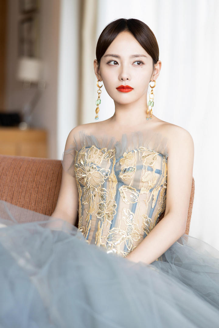 实力派女歌手张嘉倪美女明星写真图片