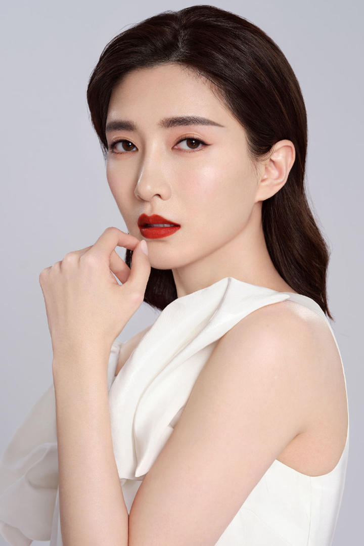 胡歌的前女友江疏影知性美女明星图片大全