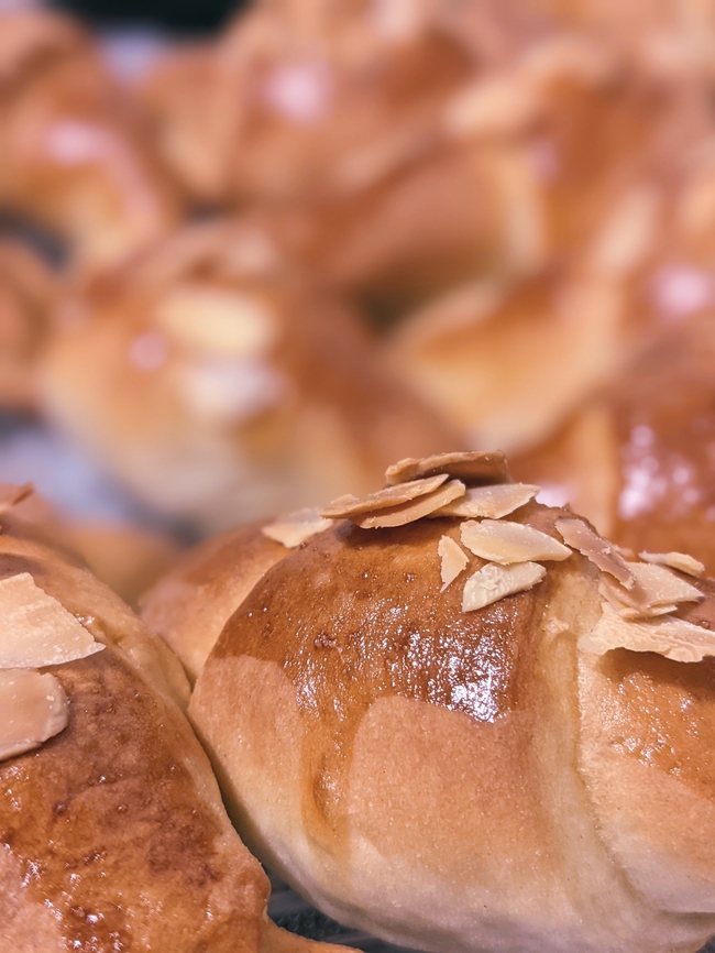 麦麸羊角面包图片