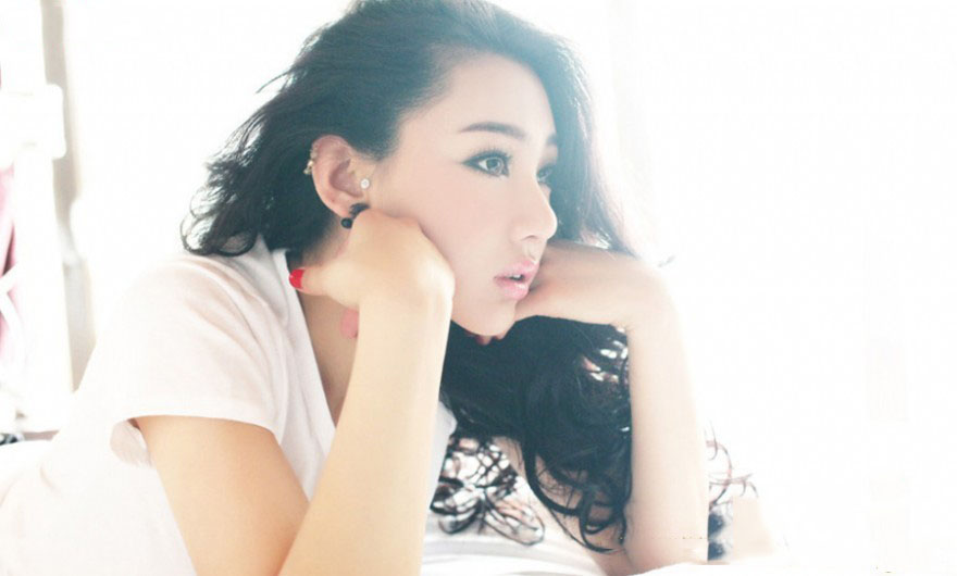 金美熙妖艳惑众