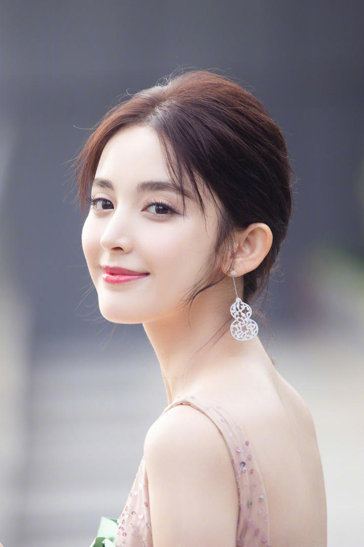 高清国内女明星图片专区古力娜扎壁纸图片下载