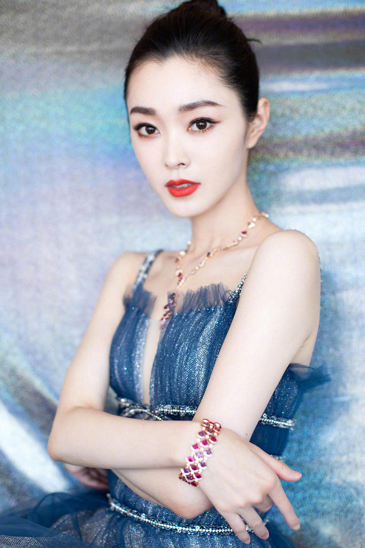 高清漂亮的女明星宋轶艺术写真图片