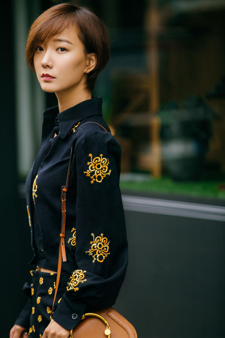 中国时尚短发美女明星王珞丹手机壁纸图片大全