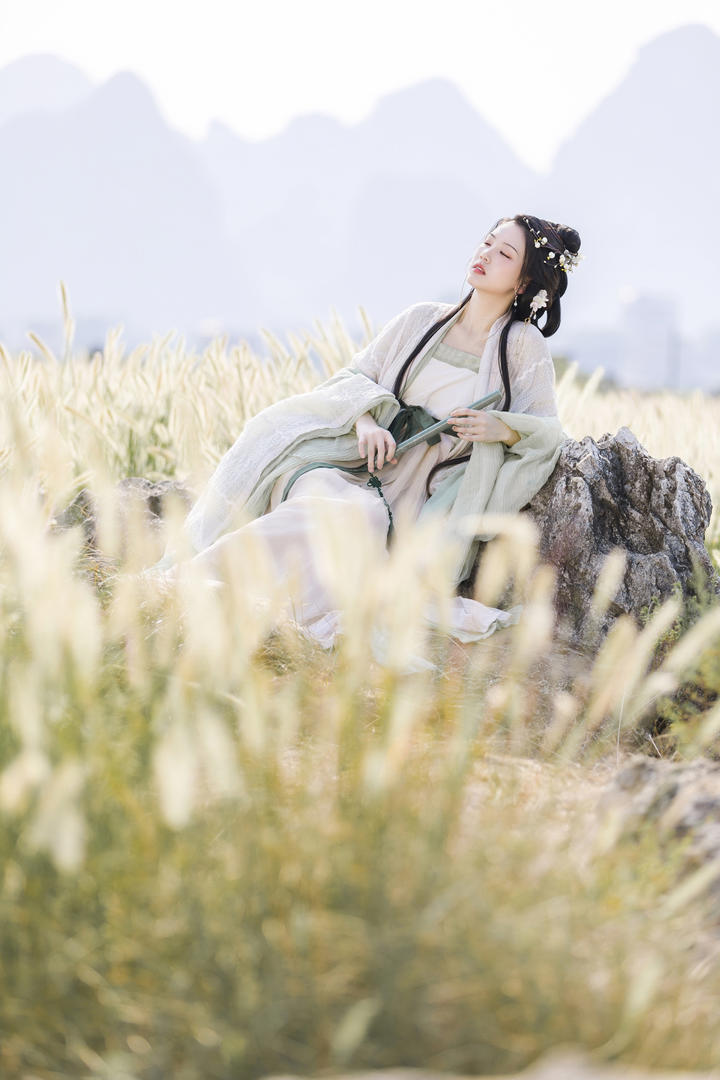 极品网红气质女神古装个人艺术照