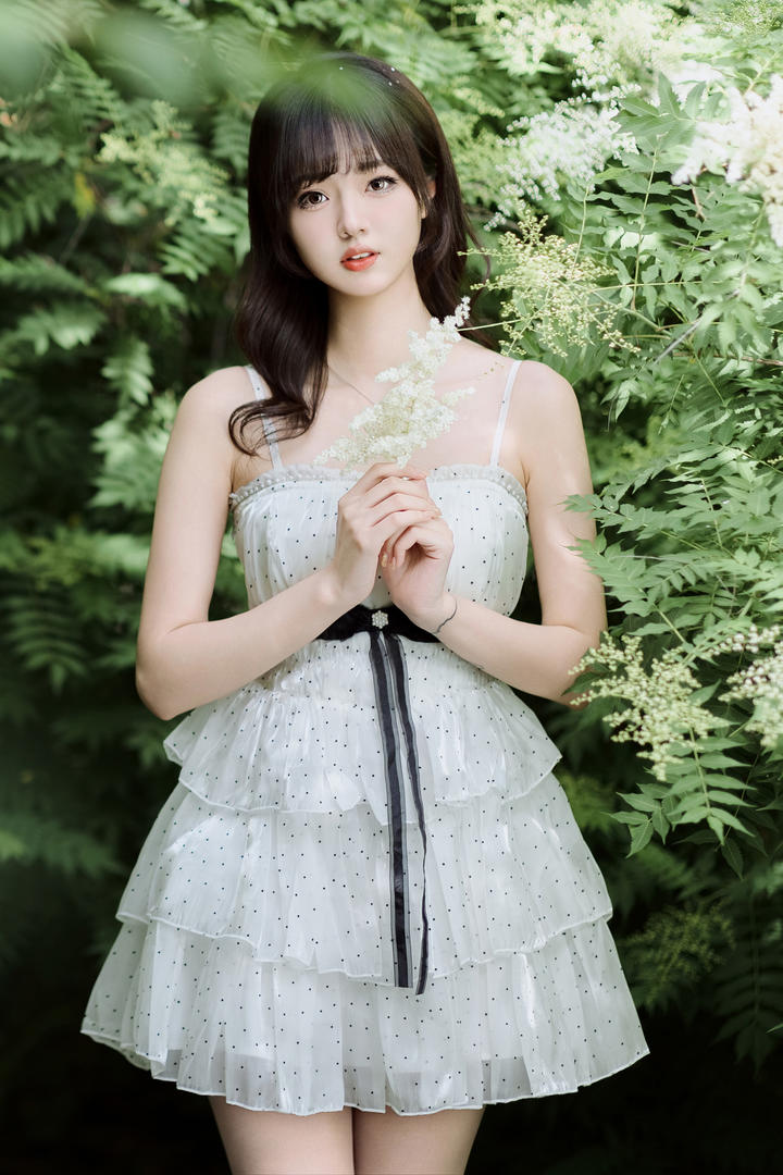 清纯美女主播壁纸图片